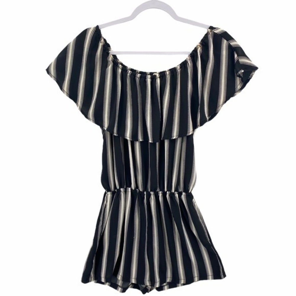 Mimi Chica Crepe‎ Chiffon Ruffle Layer Romper